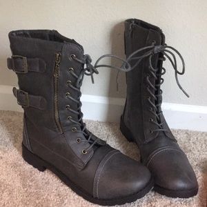 Never wore these often and cleaning out my closet